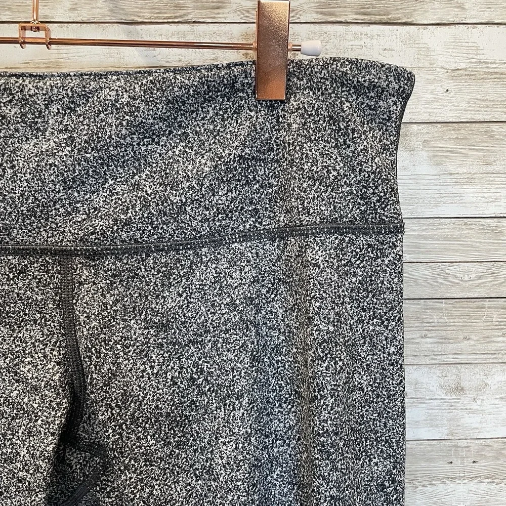 LuluLemon Womens 10‎ Leggings Cropped Wunder Under Gray Rio Mist Athleisure